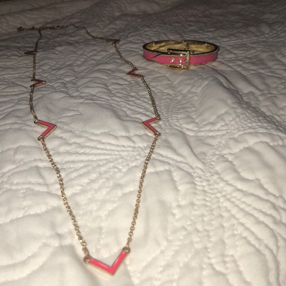 Necklace and bracelet set